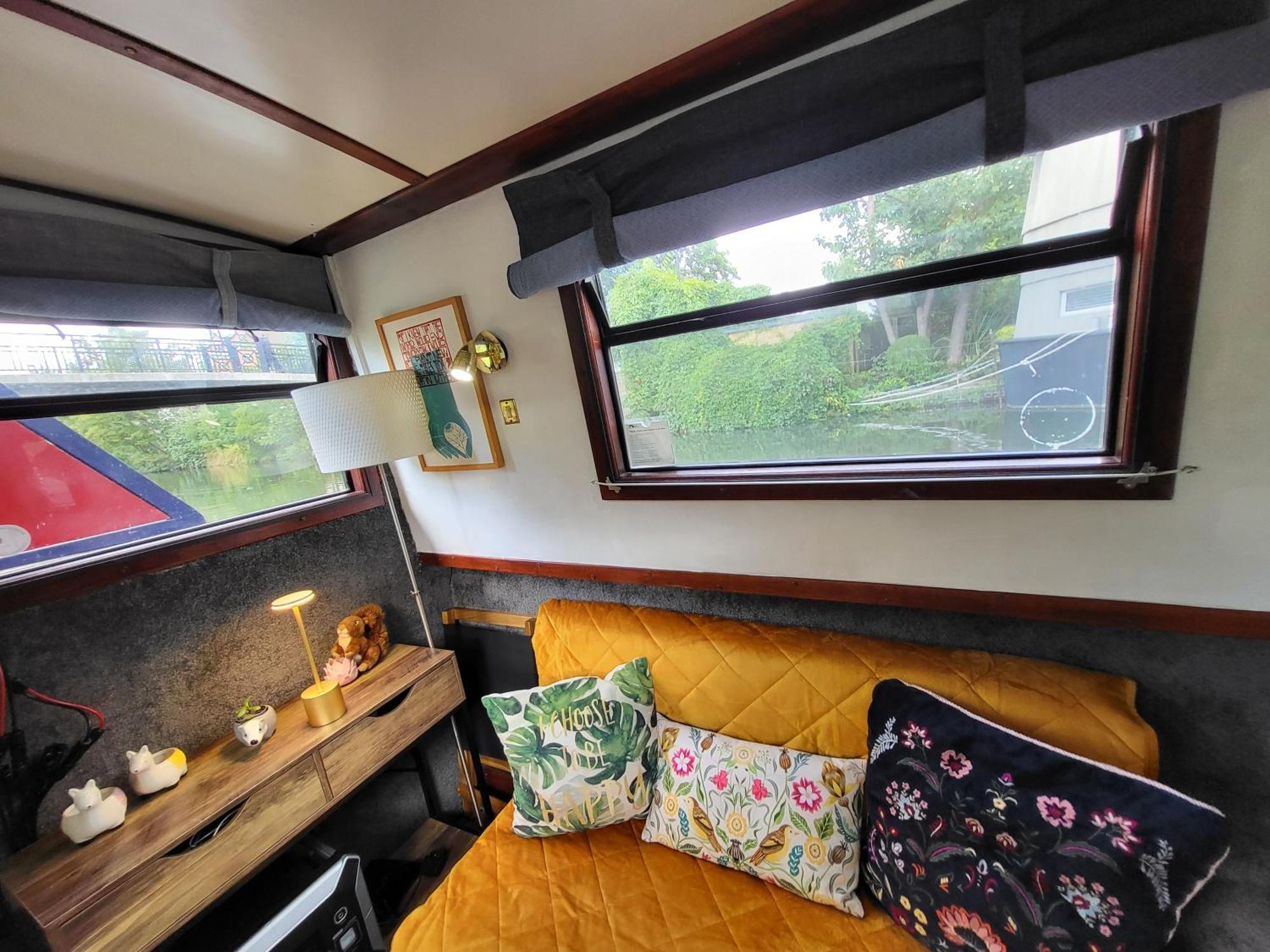 Comfy Canal Boat In Little Venice For Family & Friends Hotel London Exterior photo